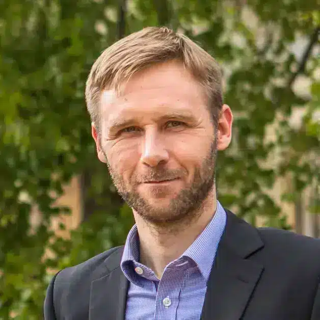 Tuomas-Knowles picture - Fluigent Tuomas-Knowles picture